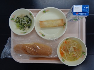 2月28日の学校給食（小学校A献立）の写真