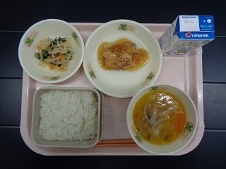 4月8日の学校給食（小学校B献立）の写真