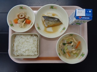 4月18日の学校給食（小学校B献立）の写真