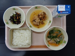 5月16日の学校給食（小学校B献立）の写真