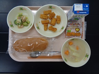 5月17日の学校給食（小学校B献立）の写真