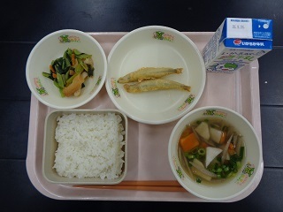 5月18日の学校給食（小学校B献立）の写真