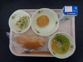 5月26日の学校給食（小学校B献立）の写真