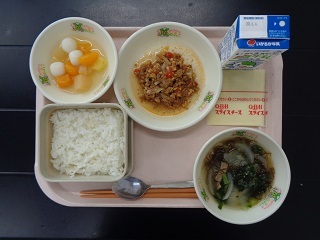 5月27日の学校給食（小学校B献立）の写真