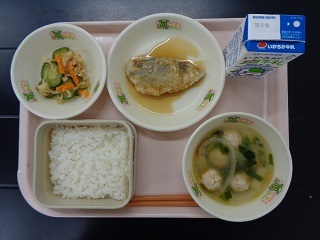 7月11日の学校給食（小学校B献立）の写真