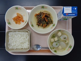 10月3日の学校給食（小学校B献立）の写真