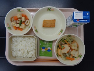 11月9日の学校給食（小学校B献立）の写真