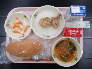 12月20日の学校給食(小学校B献立)の写真