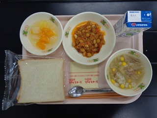 2月28日の学校給食（小学校B献立）の写真