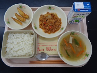 3月6日の学校給食（小学校B献立）の写真