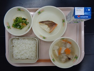3月8日の学校給食（小学校B献立）の写真