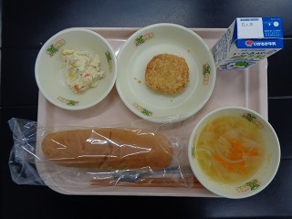 4月20日の学校給食（小学校A献立）の写真