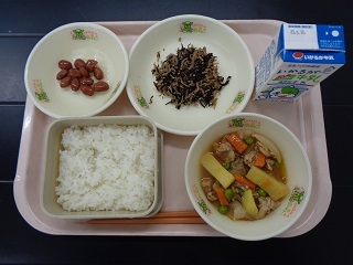 5月10日の学校給食（小学校A献立）の写真