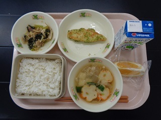 5月26日の学校給食（小学校A献立）の写真