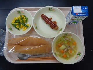5月30日の学校給食（小学校A献立）の写真