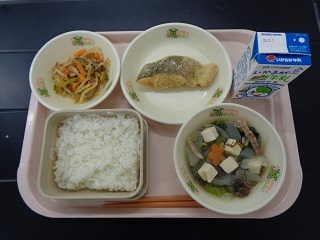 6月23日の学校給食（小学校A献立）の写真