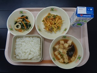 6月30日の学校給食（小学校A献立）の写真