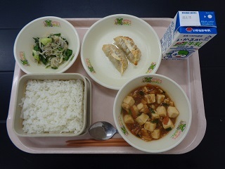 7月10日の学校給食（小学校A献立）の写真