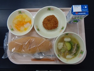 7月18日の学校給食（小学校A献立）の写真