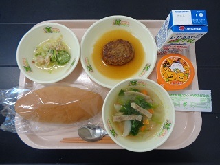 10月31日の学校給食（小学校A献立）の写真