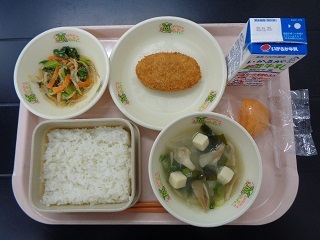 11月17日の学校給食（小学校A献立）の写真