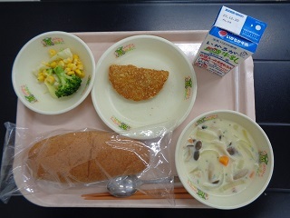 12月12日の学校給食（小学校A献立）の写真