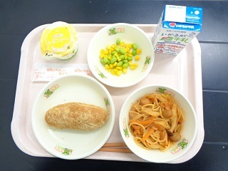 2月13日の学校給食（小学校A献立）の写真