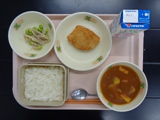 3月4日の学校給食（小学校A献立）の写真