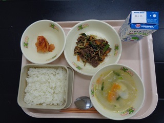 4月12日の学校給食（小学校B献立）の写真