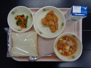 4月25日の学校給食（小学校B献立）の写真