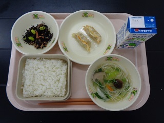 4月26日の学校給食（小学校B献立）の写真