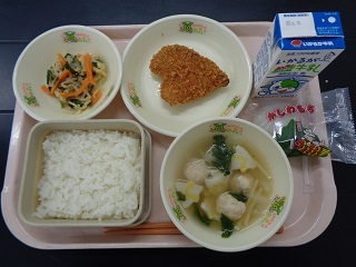 5月8日の学校給食（小学校B献立）の写真