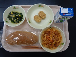 5月30日の学校給食（小学校B献立）の写真