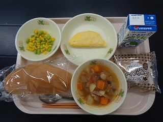 7月6日の学校給食（小学校B献立）の写真