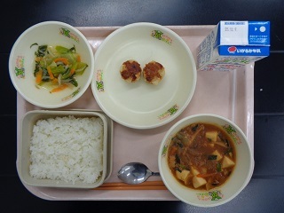 12月1日の学校給食（小学校B献立）の写真