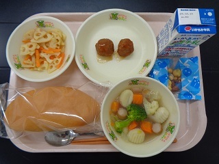 12月5日の学校給食（小学校B献立）の写真