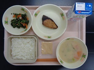 1月12日の学校給食（小学校B献立）の写真