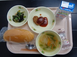 2月13日の学校給食（小学校B献立）の写真