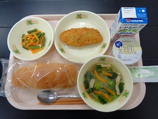 2月22日の学校給食（小学校B献立）の写真