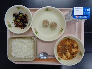 3月4日の学校給食（小学校B献立）の写真