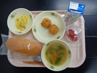 3月5日の学校給食（小学校B献立）の写真