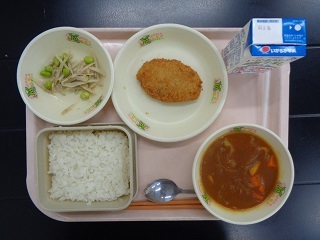 3月8日の学校給食（小学校B献立）の写真