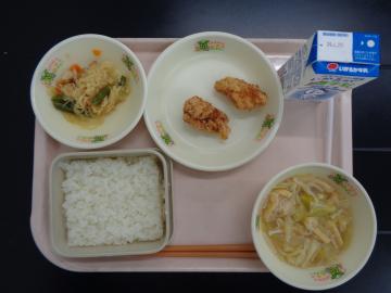 4月22日の学校給食（小学校A献立）の写真