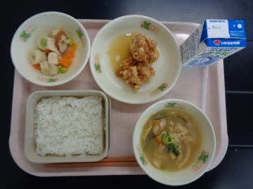 5月27日の学校給食（小学校A献立）の写真