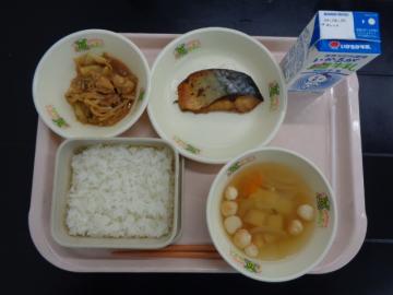 6月12日の学校給食（小学校A献立）の写真