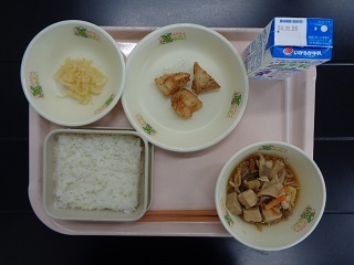 11月18日の学校給食（小学校A献立）の写真