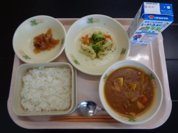 11月29日の学校給食（小学校A献立）の写真