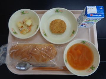 2月13日の学校給食（小学校A献立）の写真