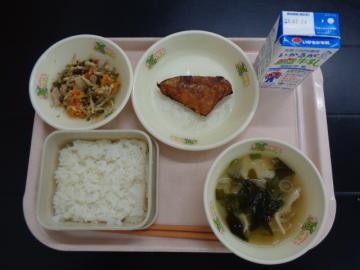 3月17日の学校給食（小学校A献立）の写真