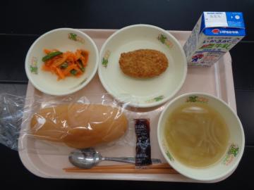 10月8日の学校給食（小学B献立）の写真